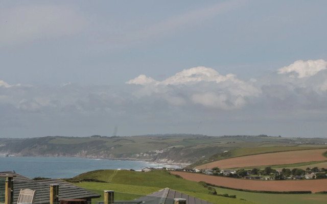 Three Views Lodge