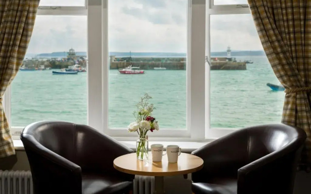 Lifeboat Inn