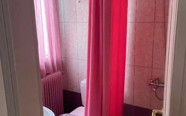 Hotel-Restaurant - Nirvana