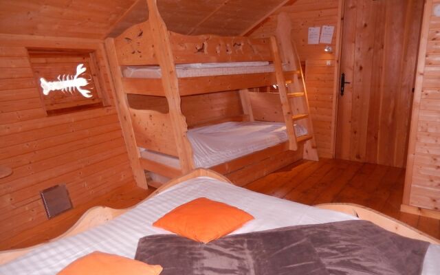 Village Flottant de Pressac