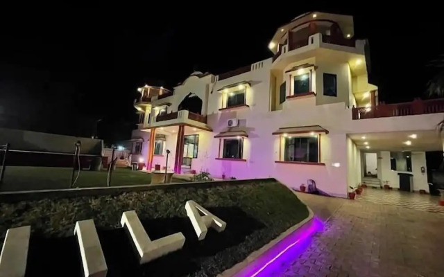 The Quila Camps & Resort