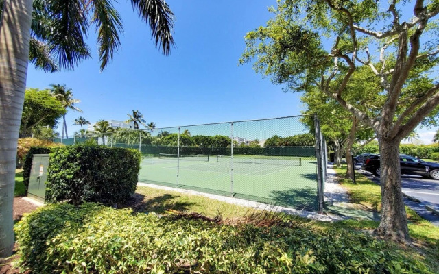 Vinncent s Sea Isles Condo