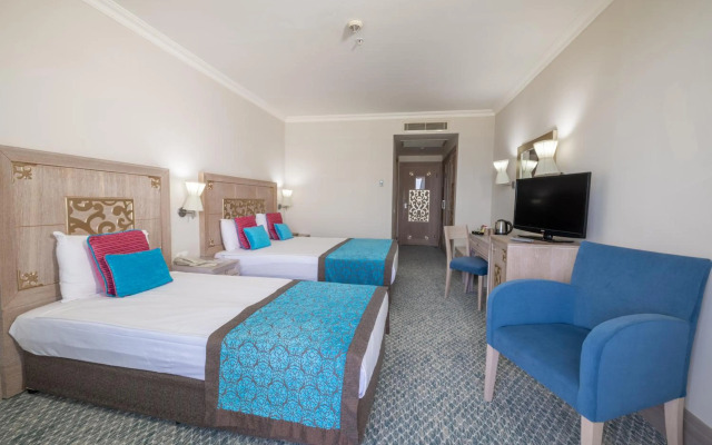 Crystal Family Resort & Spa – All Inclusive