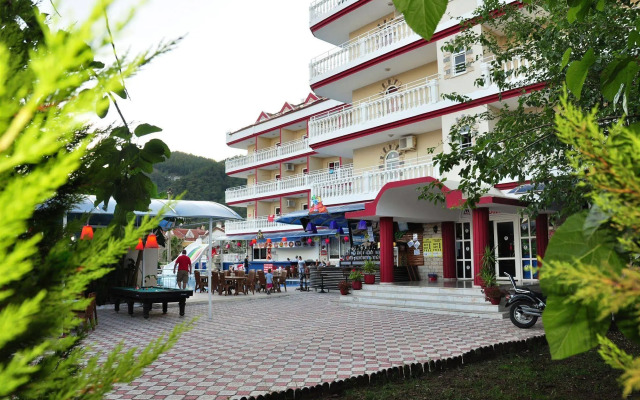 Mustis Royal Plaza Hotel
