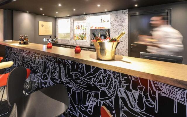 ibis Lyon Gerland Musée des Confluences