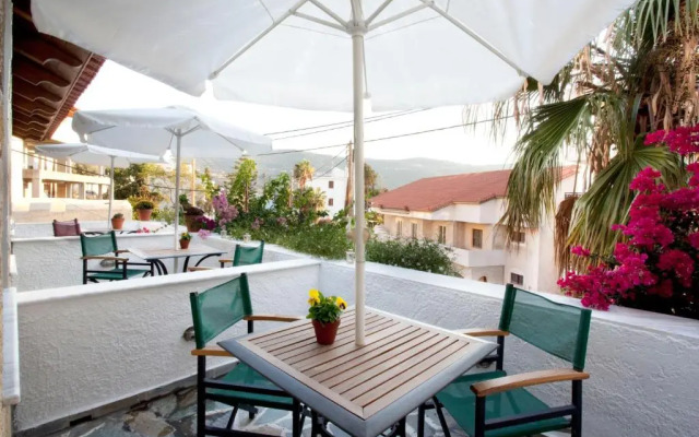 Notis Hotel