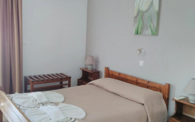 Maria Studios and Apartments