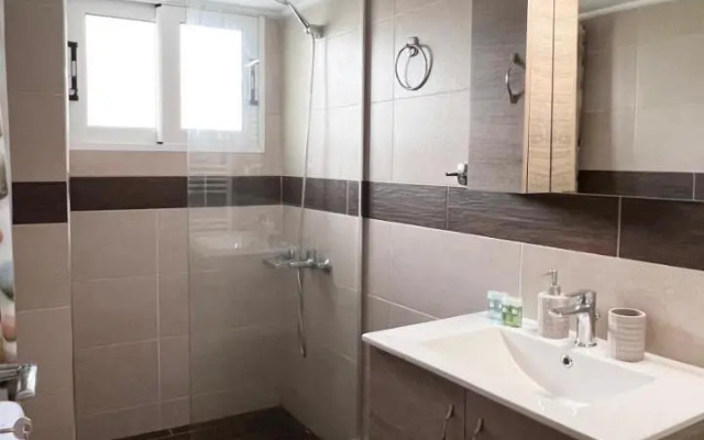 Key Biscayne Elegant 77sqm Apt in Paleo Faliro