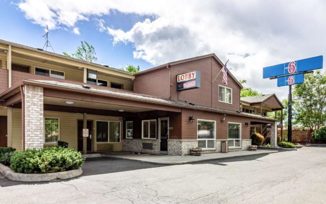 Motel 6 Yakima, WA - Downtown