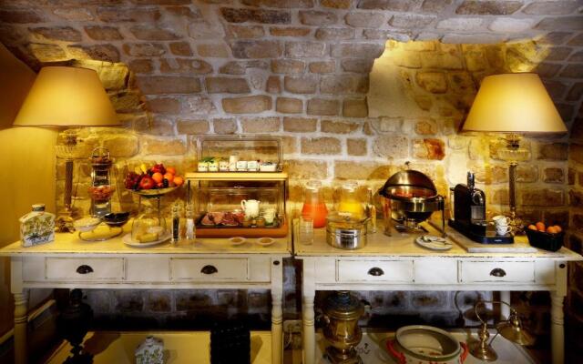 Le Relais Montmartre