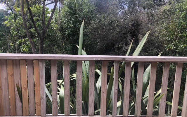 Kākā Ridge Retreat Bush Hideaway