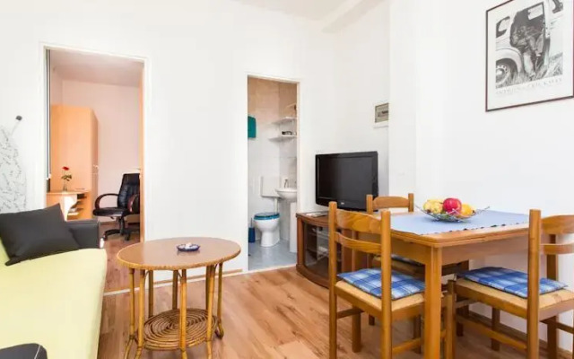 Apartment Intermezzo