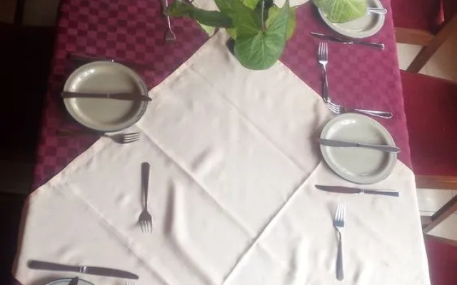 Ngorongoro Lodge & Campsite