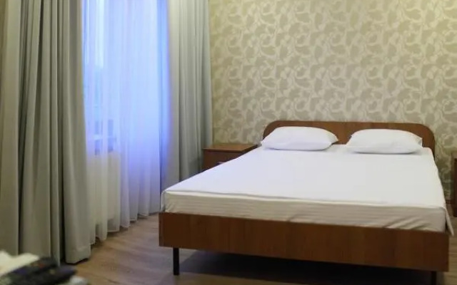 Bon-Hotel