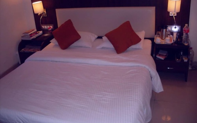 Signature Crest Goregaon – Guest Rooms – Mumbai