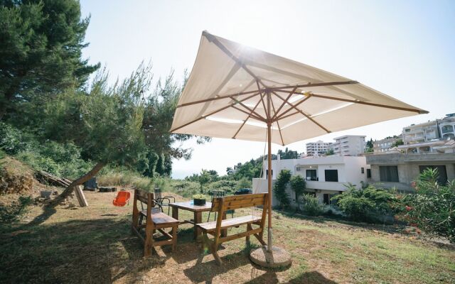 The Rooftop Apartment with Sea view
