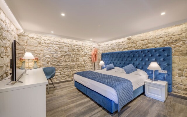 Mint Luxury Rooms
