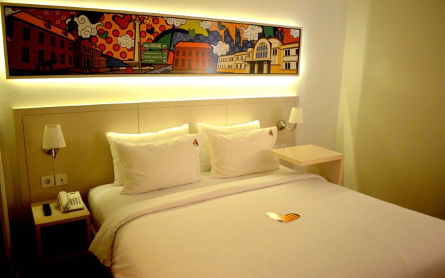 MaxOne Signature Glodok Jakarta