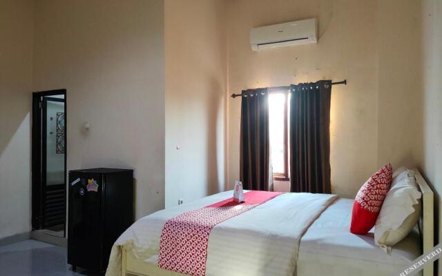 OYO 90019 Nana Guest House