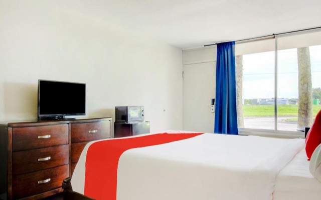 OYO Hotel Dundee By Crystal Lake