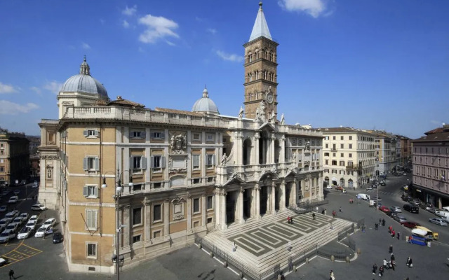 Rome Unique Colosseum Apartments