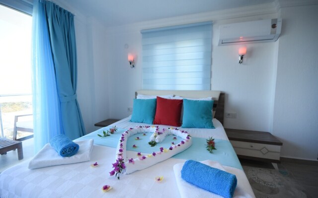 Villa Utku by Helaltatilvillari