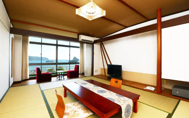 Shimoda Ocean Park Hotel – Guest Rooms – Shimoda