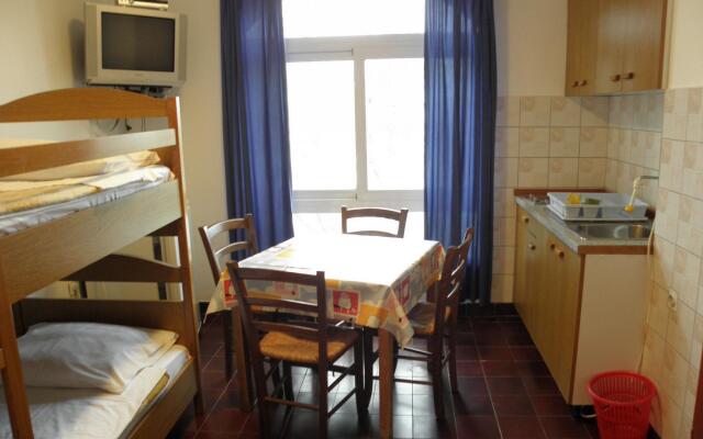 Sandy beach - afordable with parking - A2-16(2+2)