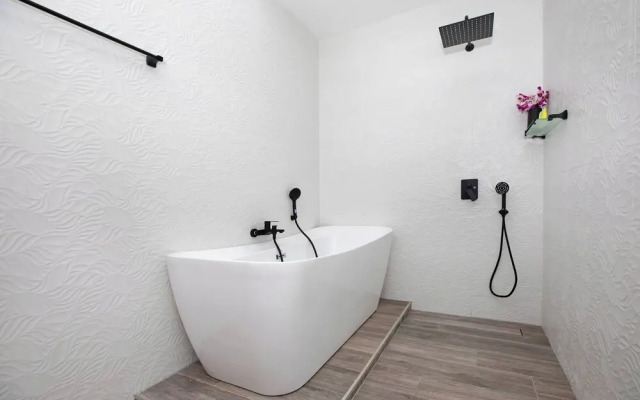 17m Oxygen Pool Villa Sunset Garden 11