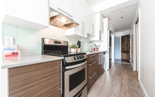 LikeAHotel-Ste Catherine/Downtown Montreal