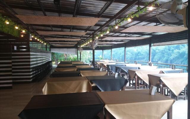 Ingphupha Resort and Restaurant