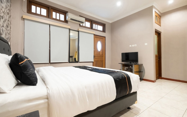 OYO 2469 Sutomo Homestay