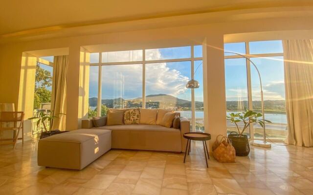 Best View-stylish Penthouse With Communal Pool