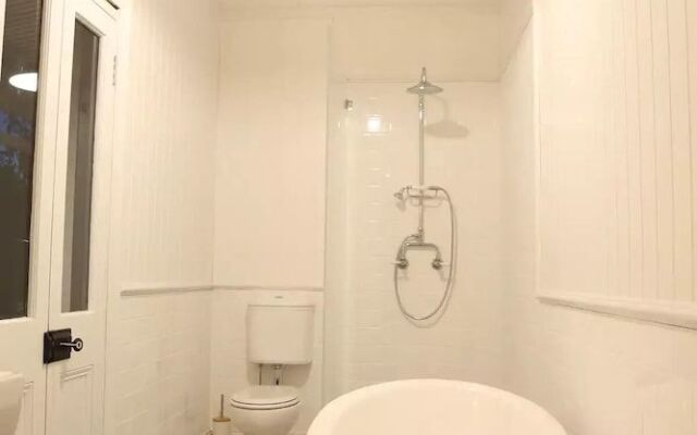 Hollidge House Apartments