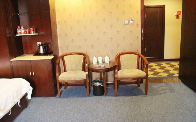 JUN Hotels Henan Zhengzhou Zhongmou County Wanbang Market
