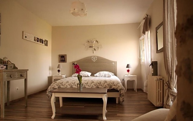 Gite - a L'ombre du Teil