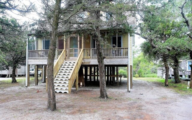 Patty's Hollow at Ocracoke 3 Bedrooms 2.5 Bathrooms Home