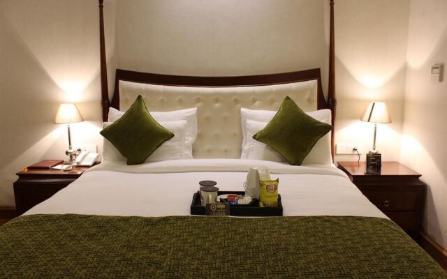 Oyo Premium Naini Lake Nainital