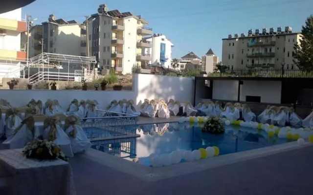 Un Side Apart Hotel
