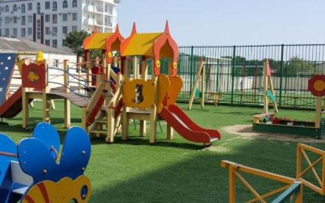 Guest house on Khalturina 30