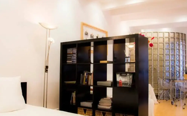 Super Studio IN THE Heart OF Trendy Gracia By Myrentalhost