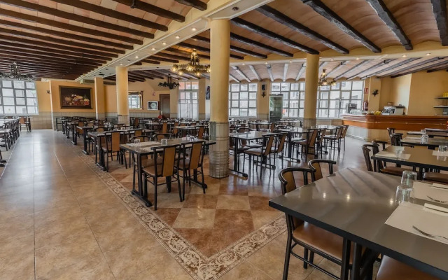 Hostal Restaurante La Buena Villa by Vivere Stays