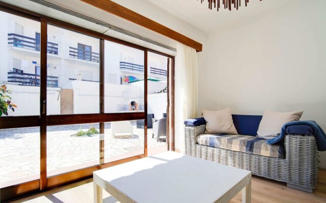 Soothing Holiday Home in Ferrel near Baleal Island