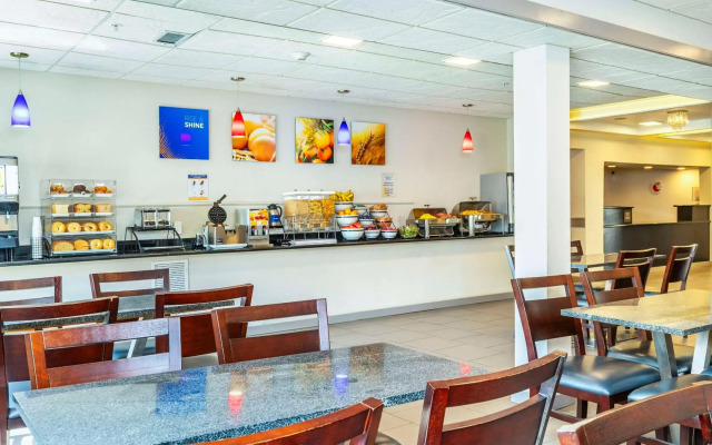 Comfort Inn And Suites