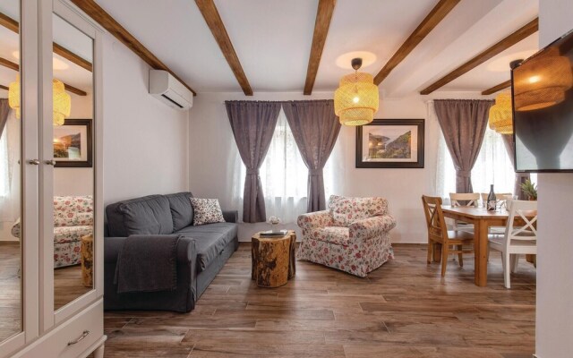 Stunning Home in Gospic With Sauna, Wifi and 6 Bedrooms