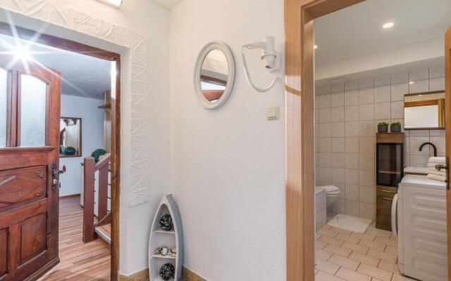 Large holiday home with mountain views and garden in Fügen