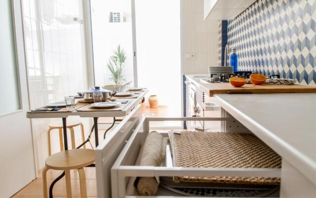 Tot un Mon-Beachfront House