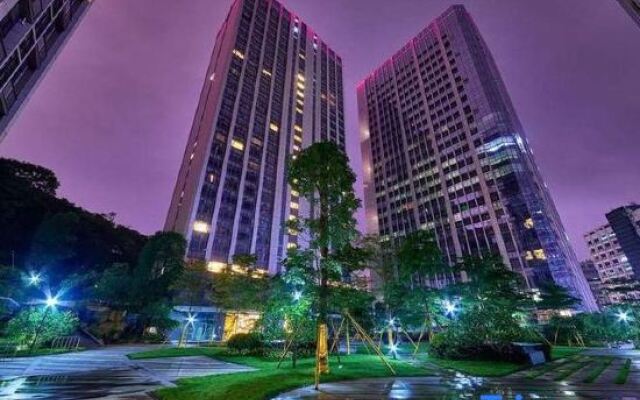 Xinyue Holiday Apartment (Guangzhou East Railway Station Yantang Subway Station)