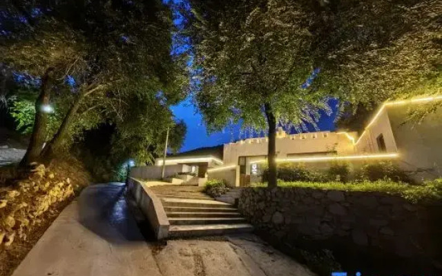 Floral Hotel·Great Wall Utopia Homestay