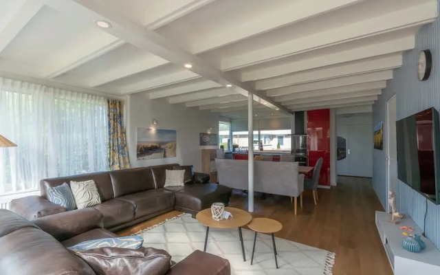 Modern Home Near Beach